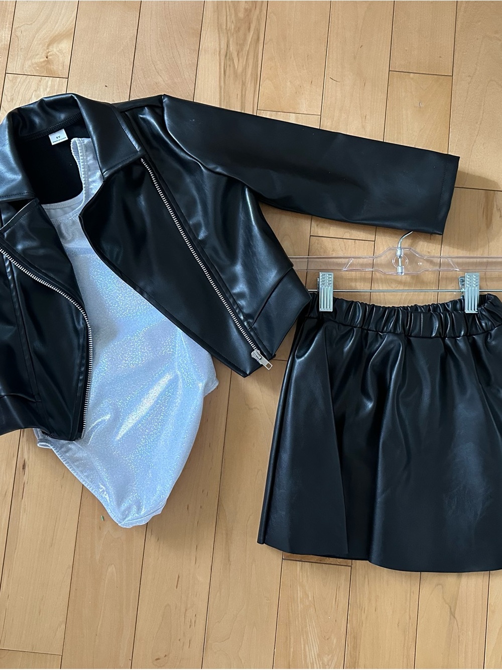 Girl leather skirt and jacket. Size 5T. White sparkle leopard